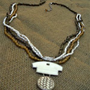 JANICE LEE RIPLEY - CAMENAE 4 STRAND NECKLACE w/ PENDANT